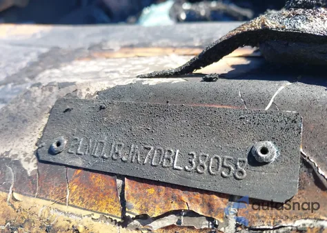 2013 Lincoln Mkx z USA, uszkodzony, nr VIN 2LMDJ8JK7DBL38058